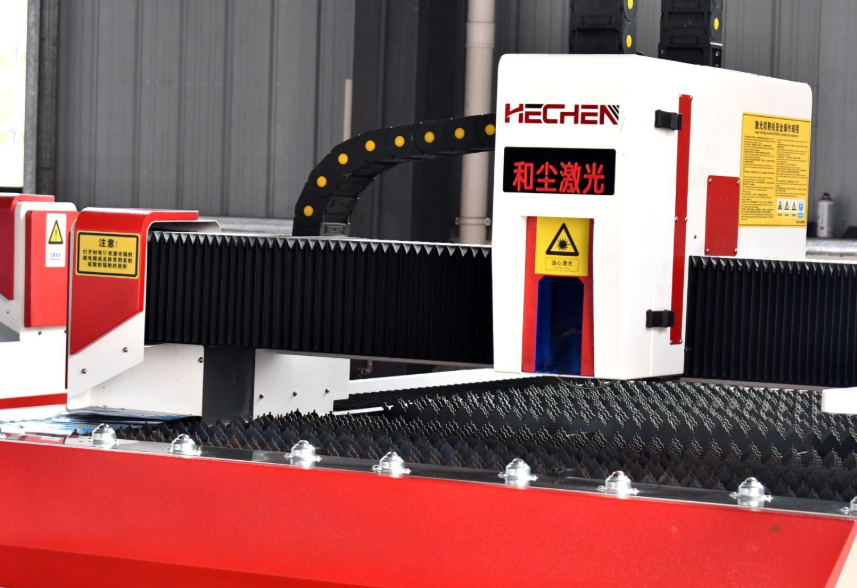 Лазерный станок HC-D3015-1500W — смешанная машина лист+труба 1500W с рабочей зоной 3000×1500мм — изображение 4