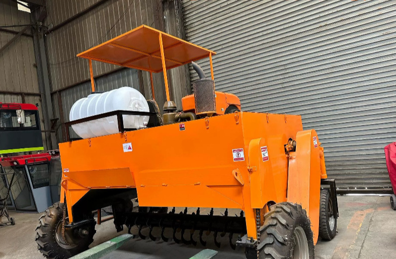 Колёсный ворошитель компоста FGT-700 — самоходный колёсный ворошитель для буртового компостирования навоза и производства органических удобрений — изображение 2