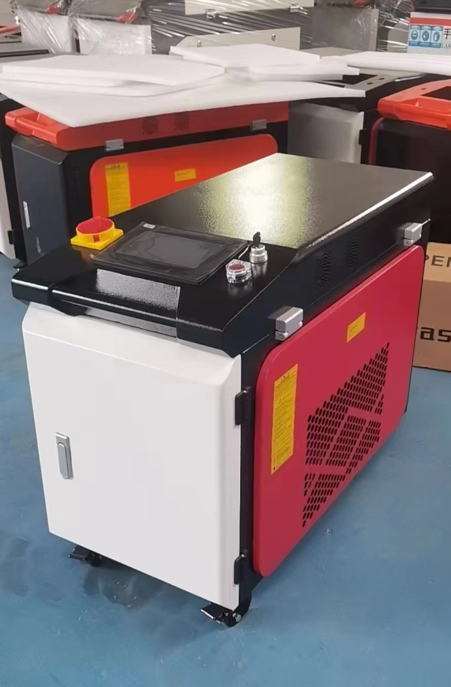 Аппарат лазерной сварки EC-1500W-RK — ручной аппарат бренда EXCT с лазером Raycus — изображение 2