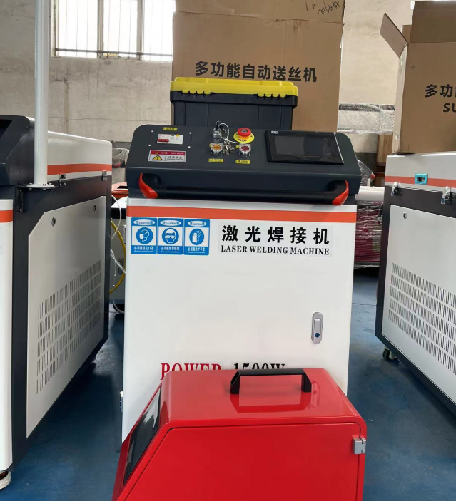 Аппарат лазерной сварки EC-1500W-RK — ручной аппарат бренда EXCT с лазером Raycus — изображение 3